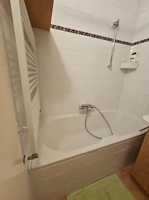 Jonas Apartment, 2 Br Vienna
