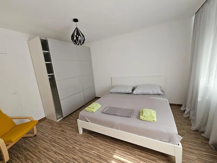 Jonas Apartment, 2 Br Vienna 0*,